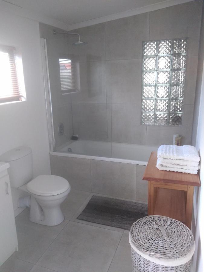 Fisherhaven Guest House Hermanus Exteriör bild